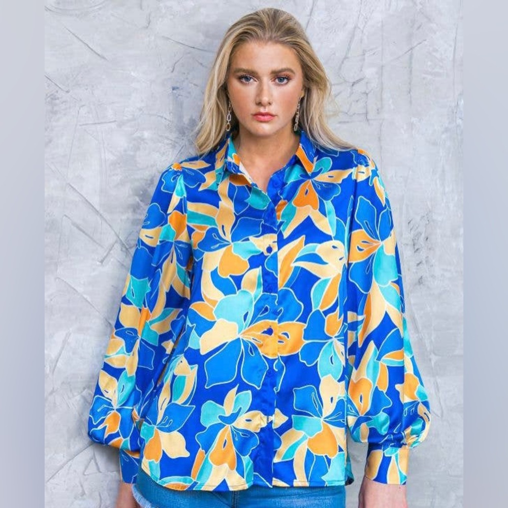 Flying Tomato Floral Top